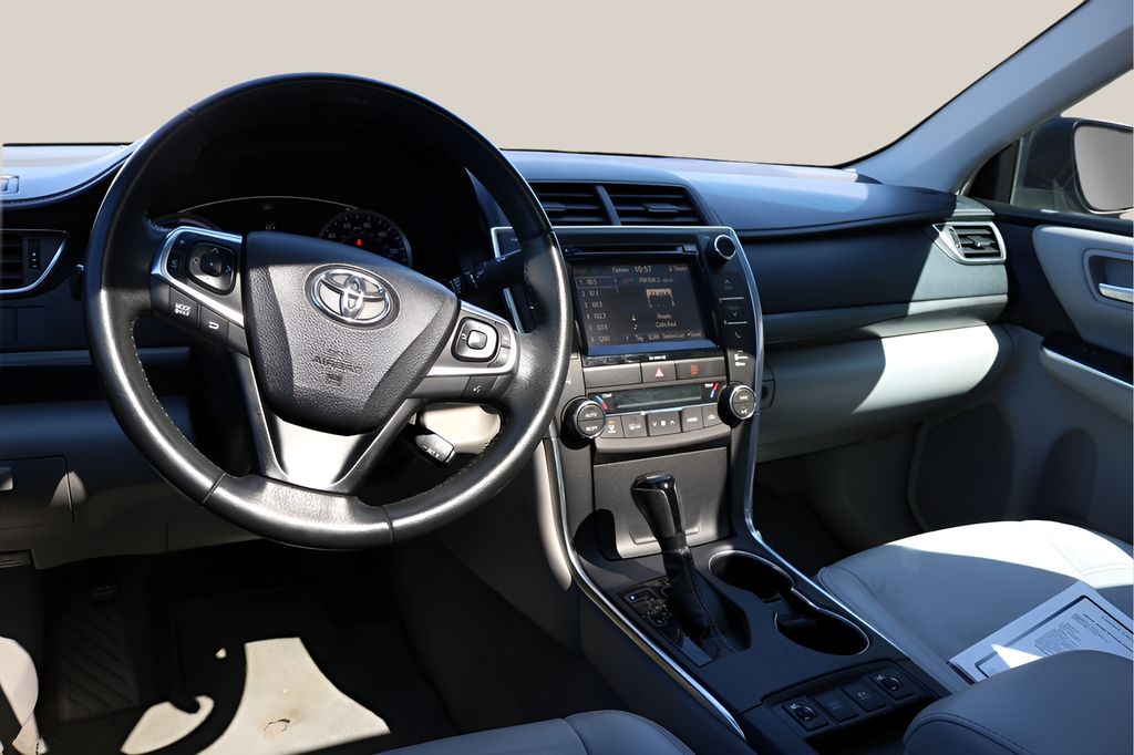 Used Car 2017 Toyota Camry Hybrid  Xle For Sale Under $20,000 In Austin, Texas