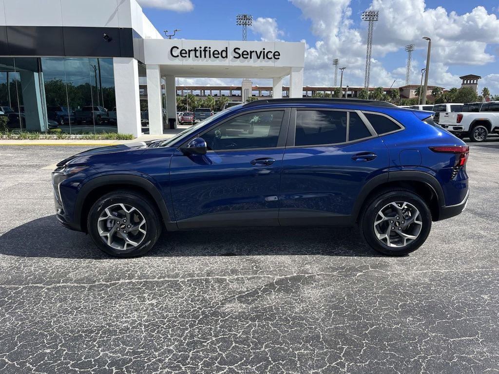 2024 Chevrolet Trax LT 8