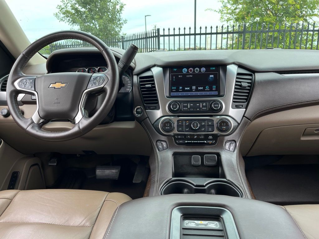 Thumbnail: 2016 Chevrolet Tahoe - 17