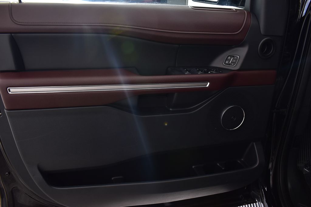 Thumbnail: 2023 Ford Expedition MAX - 10