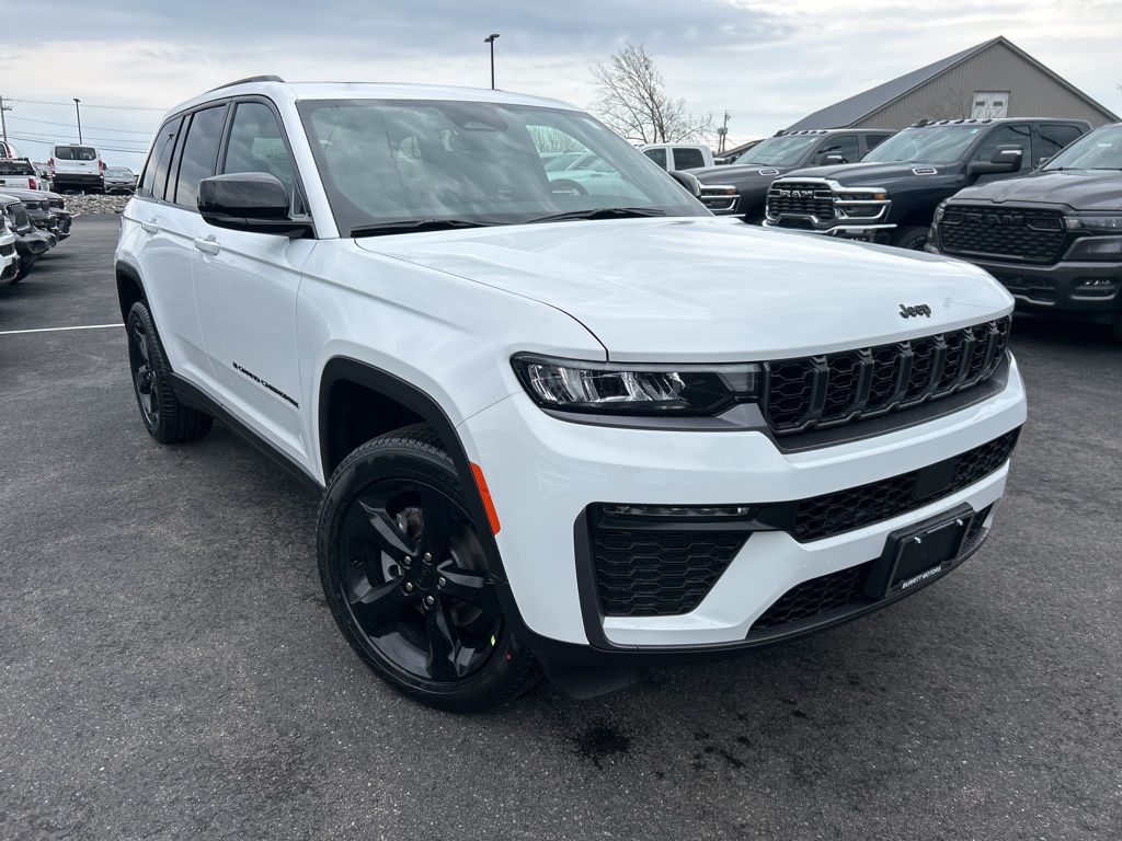 Bright White Clearcoat 2026 Jeep Grand Cherokee Limited 4WD SUV / Crossover Four-Wheel Drive 8-Speed Automatic