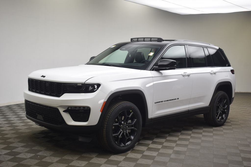 new 2025 Jeep Grand Cherokee car, priced at $50,186