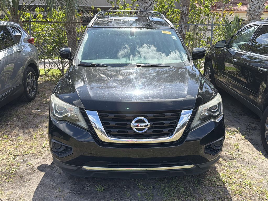 View vehicle photo 2
