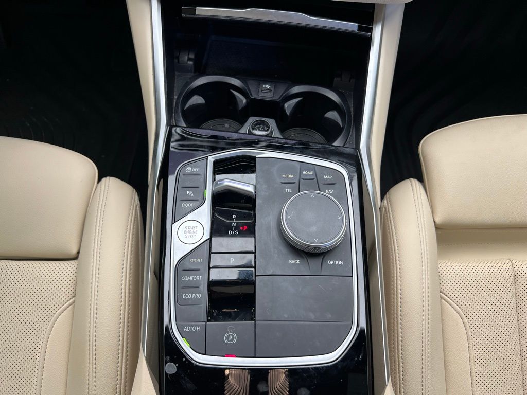 2023 BMW 3 Series 330i 13