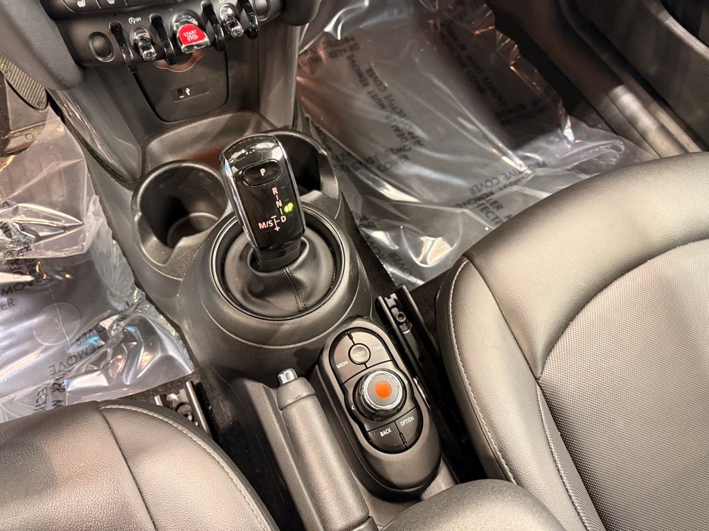 Thumbnail: 2020 MINI Cooper - 19