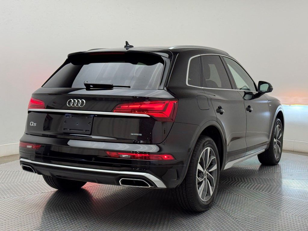 Thumbnail: 2025 Audi Q5 - 10