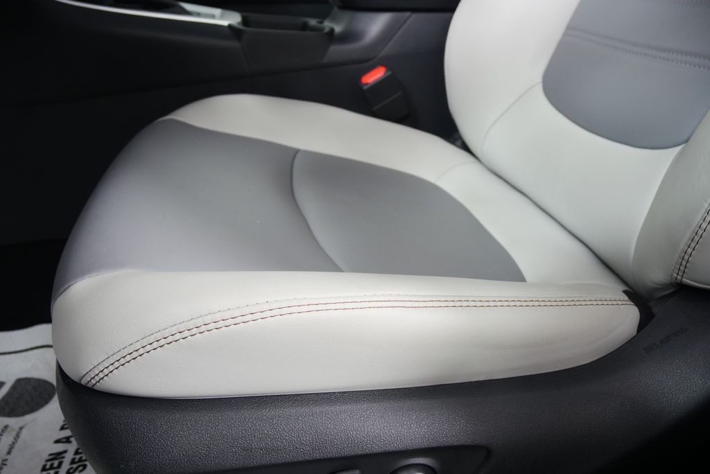 Thumbnail: 2023 Toyota RAV4 - 10