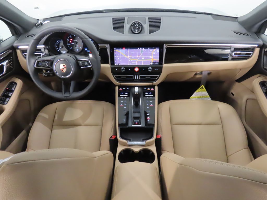 Thumbnail: 2026 Porsche Macan - 15