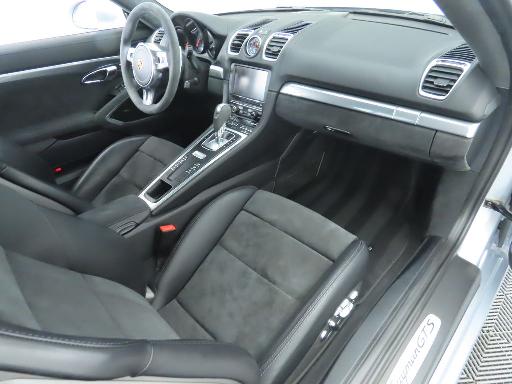 Thumbnail: 2016 Porsche Cayman - 18