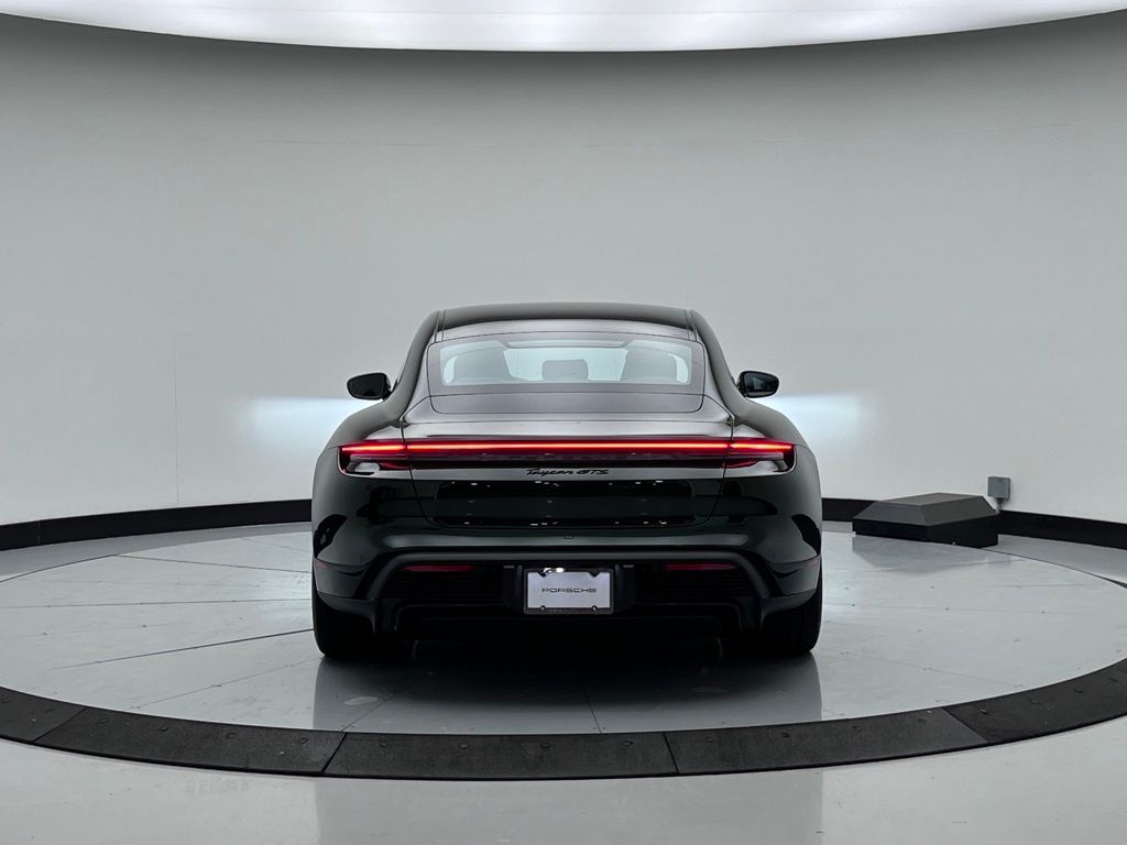 Thumbnail: 2025 Porsche Taycan - 10