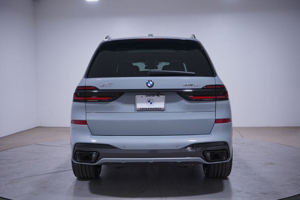 2025 BMW X7 xDrive40i 5