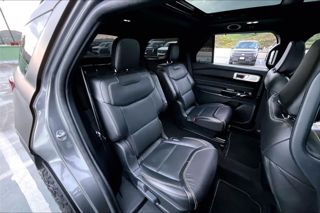 Used 2023 Gray Ford ST image 29