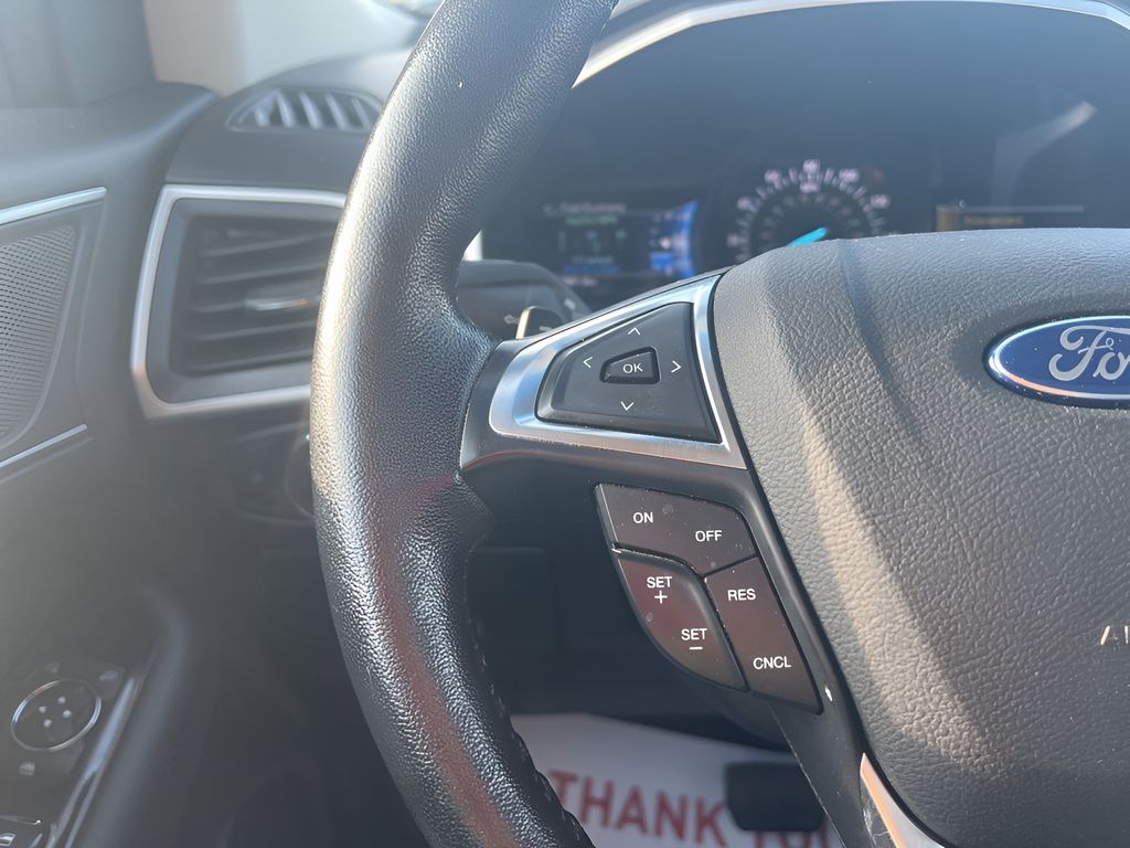 2017 Ford Edge