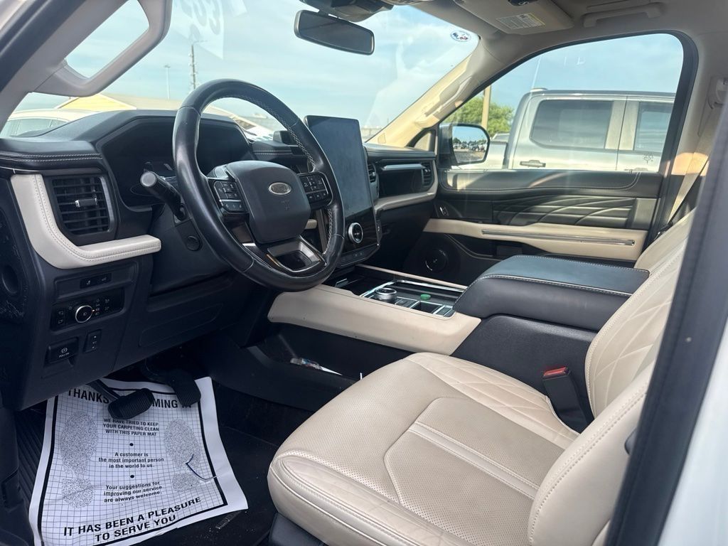 2023 Ford Expedition Platinum White at Legacy Ford