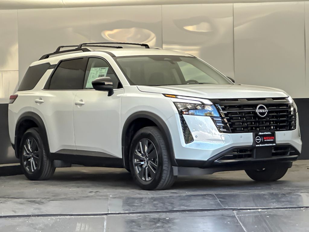 Everest White Pearl Tricoat 2026 Nissan Pathfinder SUV / Crossover Front-Wheel Drive 9-Speed Automatic