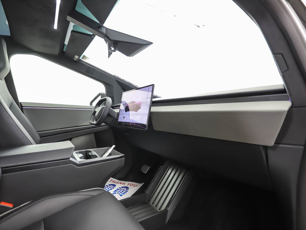 2024 Tesla Cybertruck  25