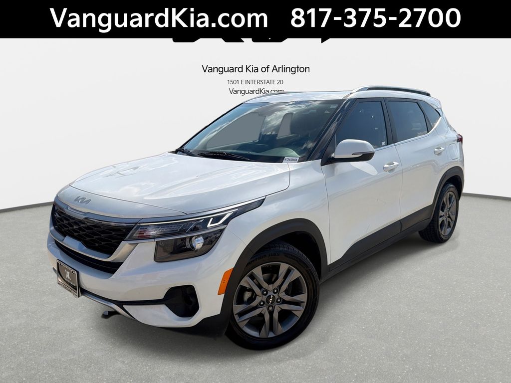 Snow White Pearl 2022 Kia Seltos S FWD SUV / Crossover Front-Wheel Drive Continuously Variable Transmission