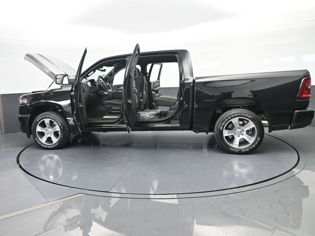 New 2026 Diamond Black Crystal Pearlcoat Ram Express image 67