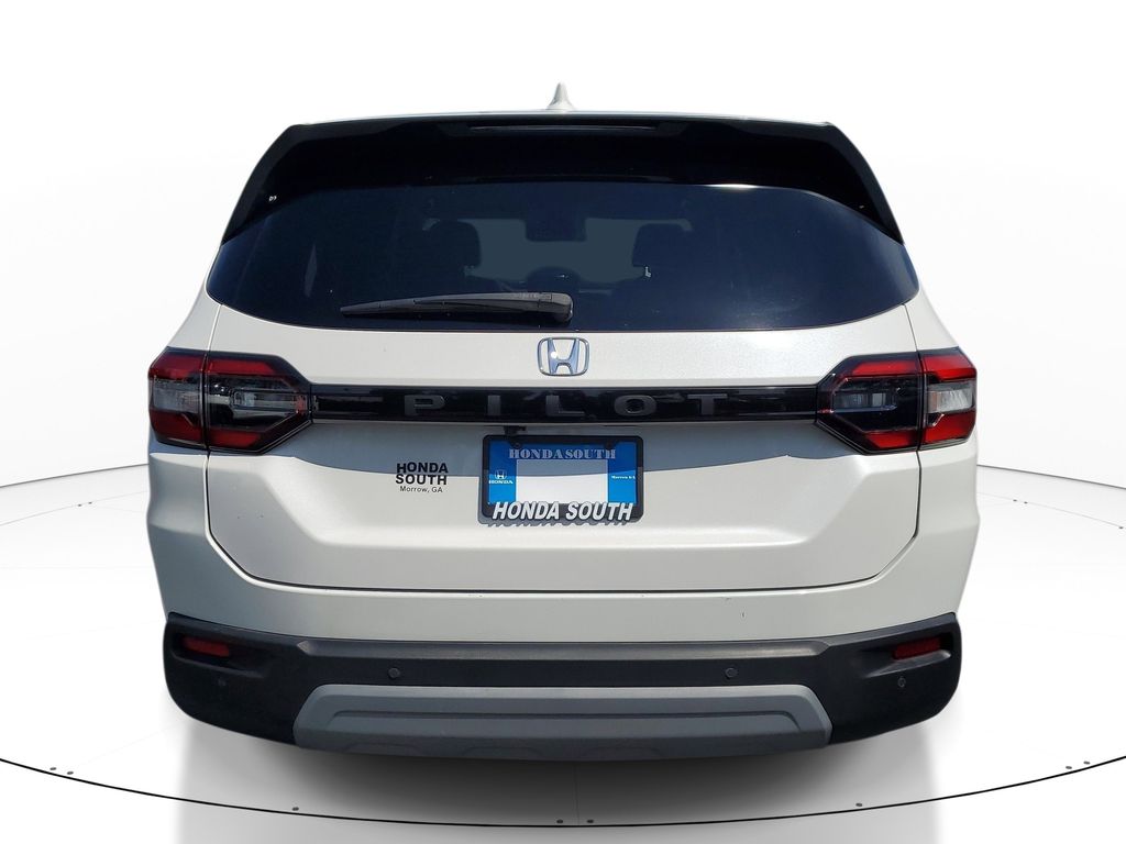 Used 2025 Honda Pilot SUV