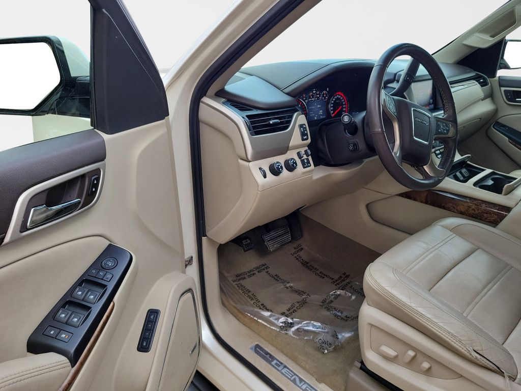 2015 GMC Yukon XL Denali 12