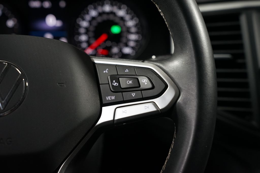 Thumbnail: 2021 Volkswagen Atlas - 13