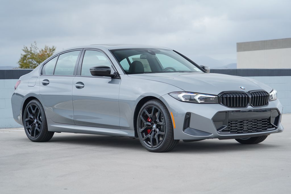 Thumbnail: 2026 BMW 3 Series - 3