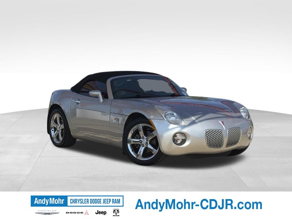 Cool Liquid Silver Metallic 2007 Pontiac Solstice Convertible Rear-Wheel Drive 5-Speed Automatic