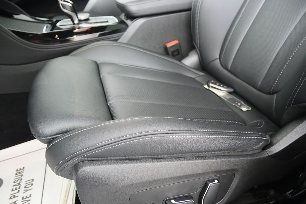 2024 BMW X4 xDrive30i 10