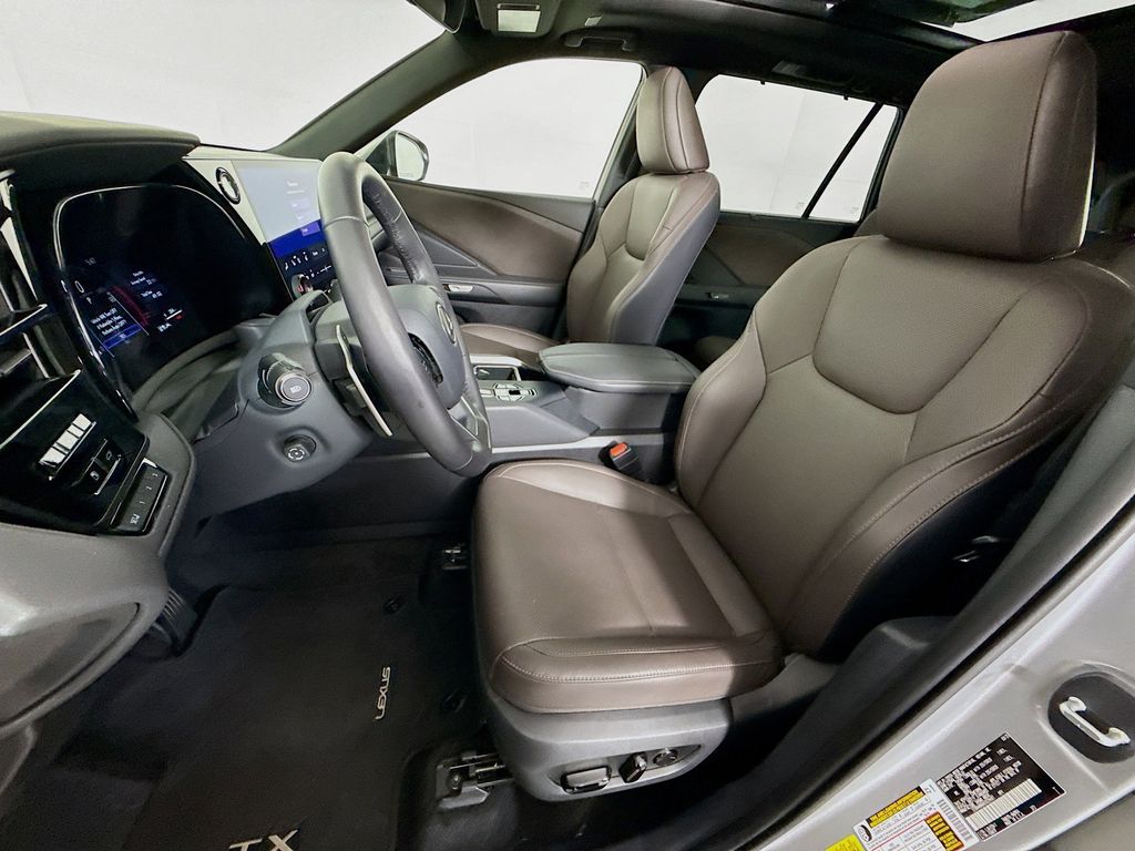 Thumbnail: 2025 Lexus TX - 21