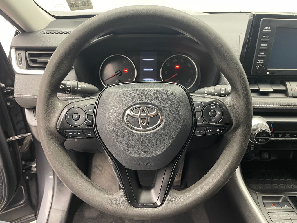 2021 Toyota RAV4 XLE 21