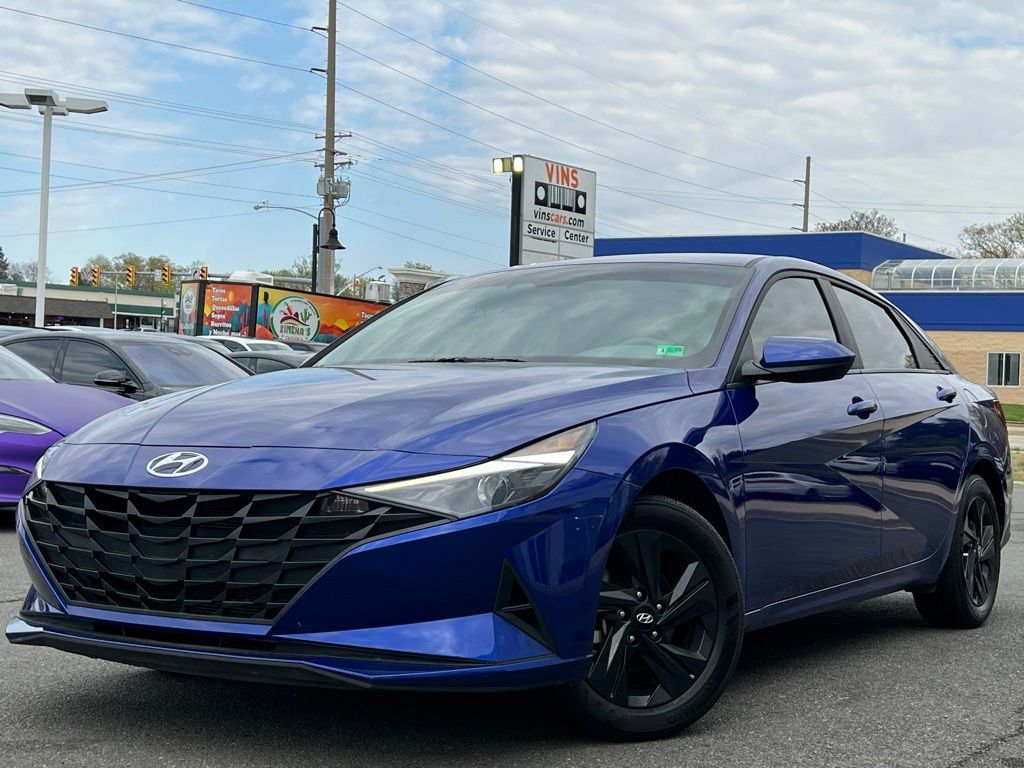 2023 Hyundai Elantra SEL photo
