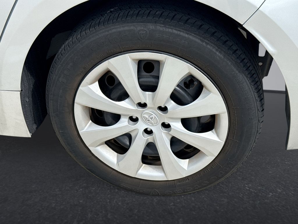 Thumbnail: 2024 Toyota Corolla - 31