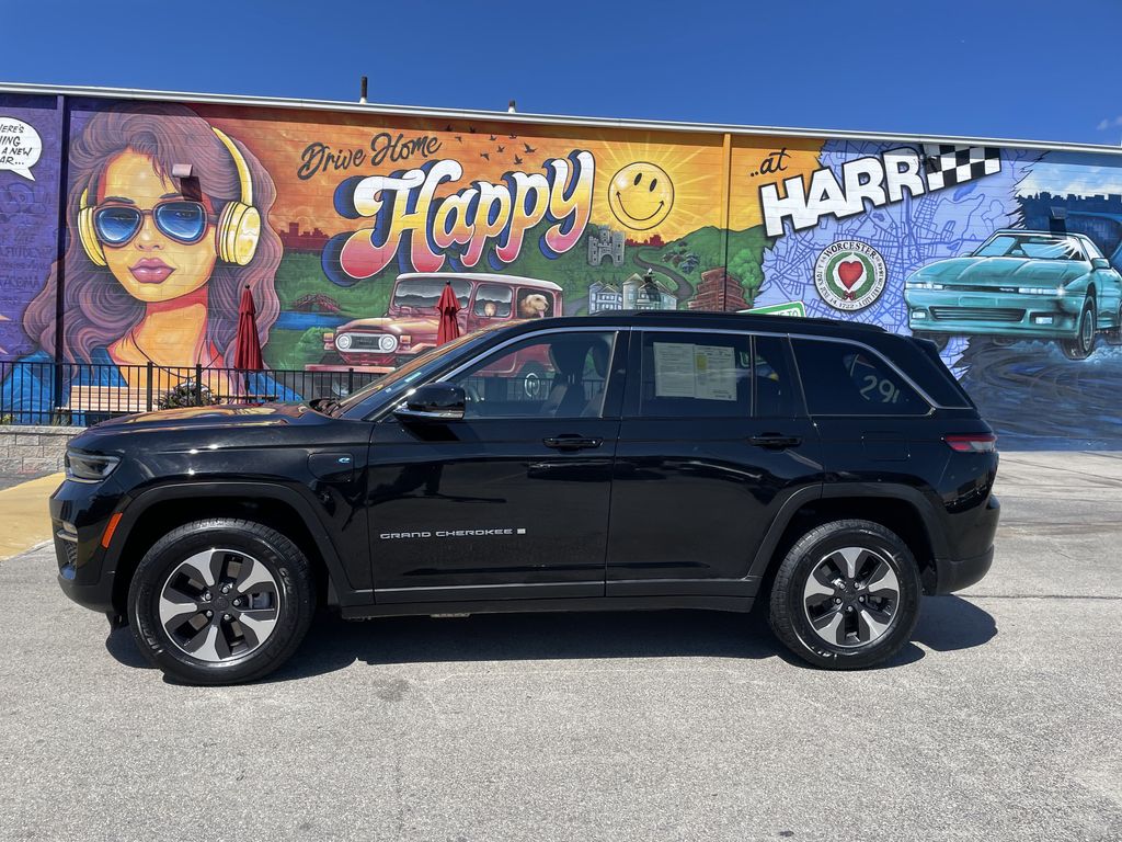 Used 2024 Jeep Grand Cherokee SUV