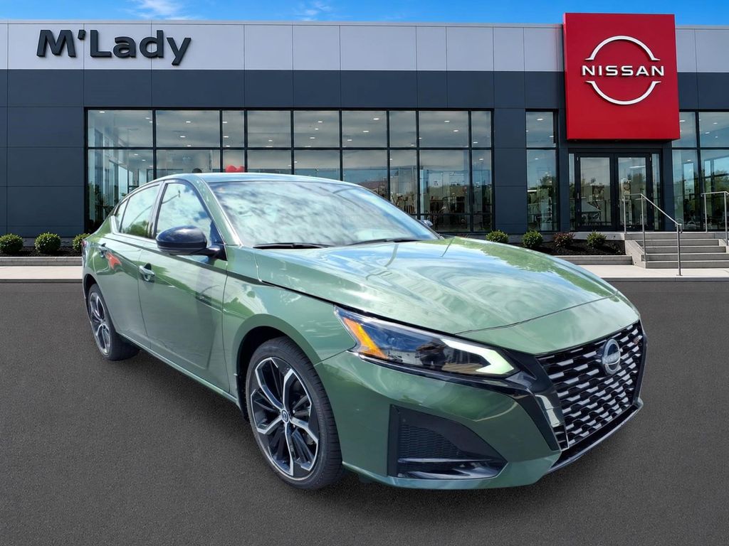 Green 2026 Nissan Altima Sedan All-Wheel Drive Continuously Variable Transmission