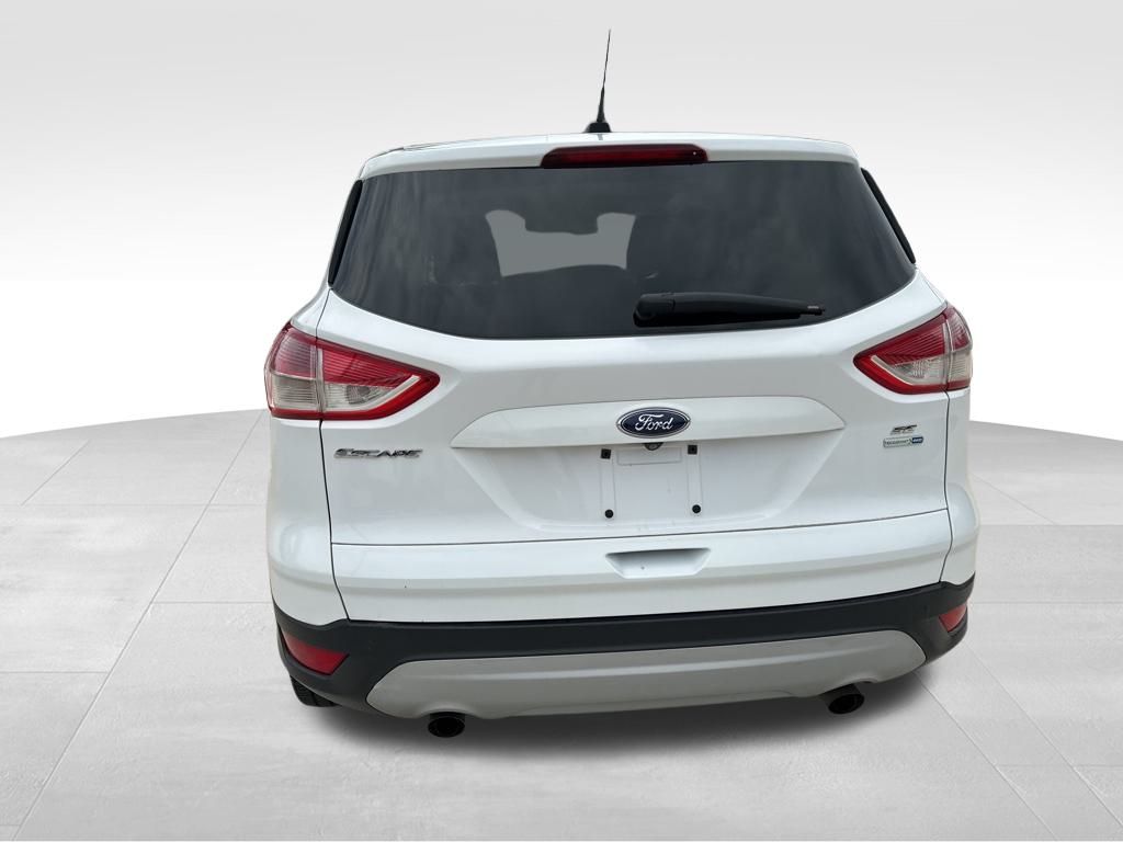 2014 Oxford White Ford Escape SE 4X4 SUV