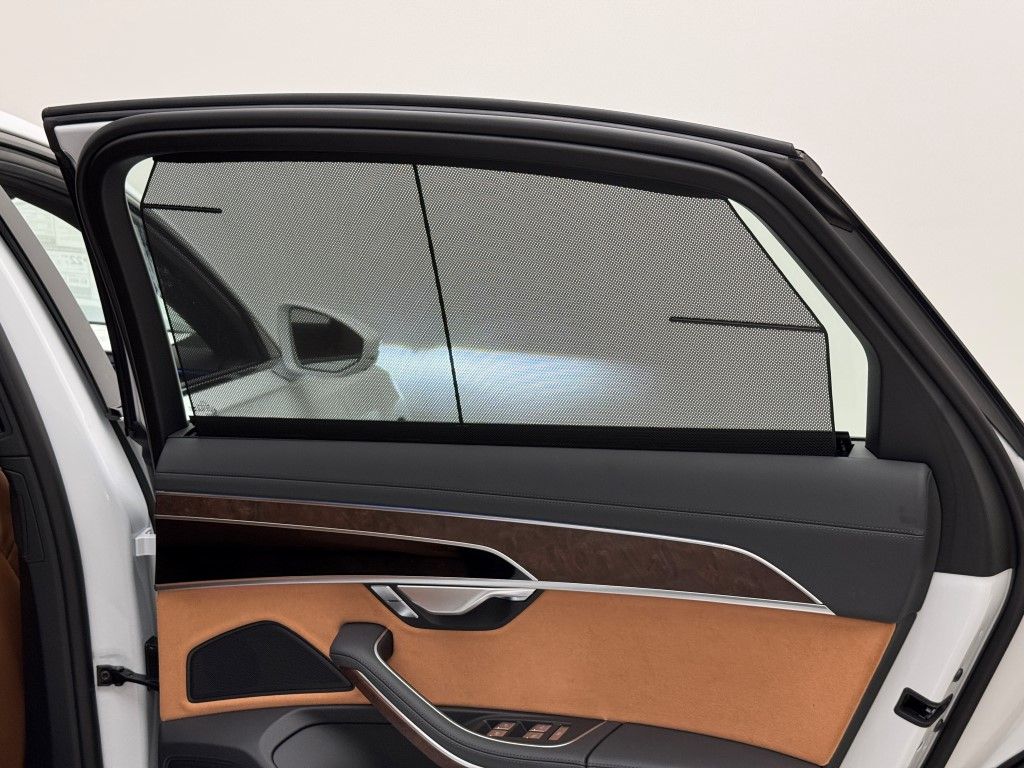 Thumbnail: 2025 Audi A8 - 28