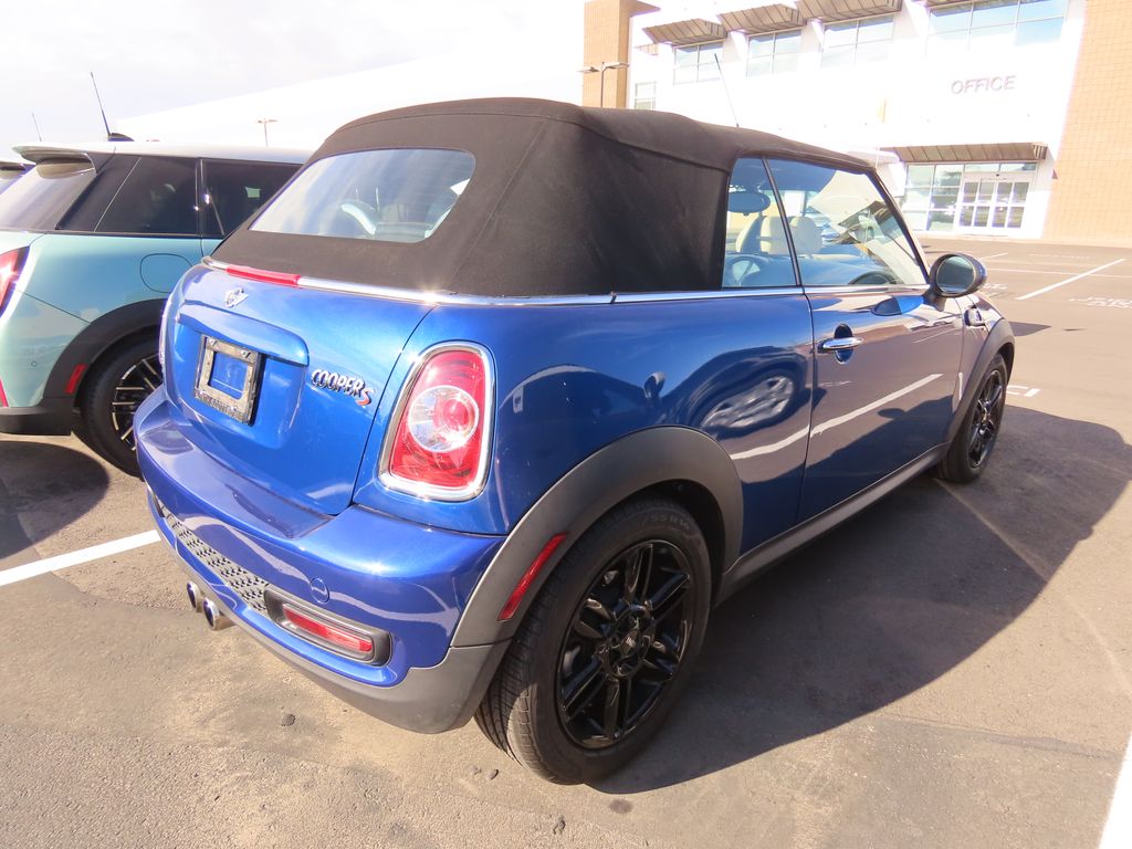 Thumbnail: 2014 MINI Cooper - 3