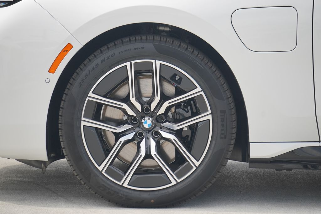 Thumbnail: 2026 BMW 7 Series - 5