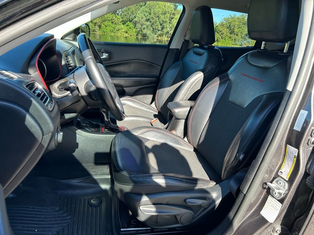 Thumbnail: 2019 Jeep Compass - 14