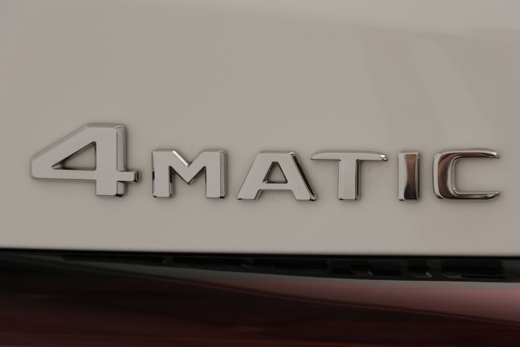 Thumbnail: 2026 Mercedes-Benz GLC - 10