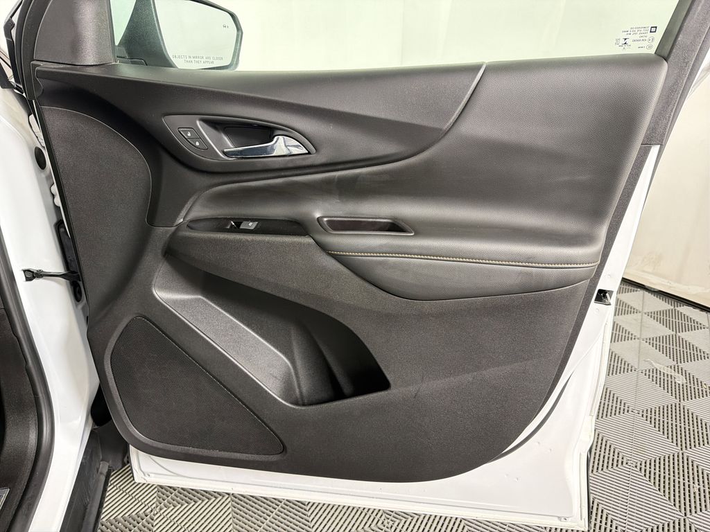 used 2022 Chevrolet Equinox car, priced at $21,500