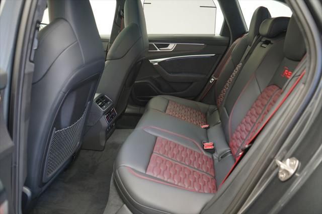 Thumbnail: 2026 Audi RS 6 - 10