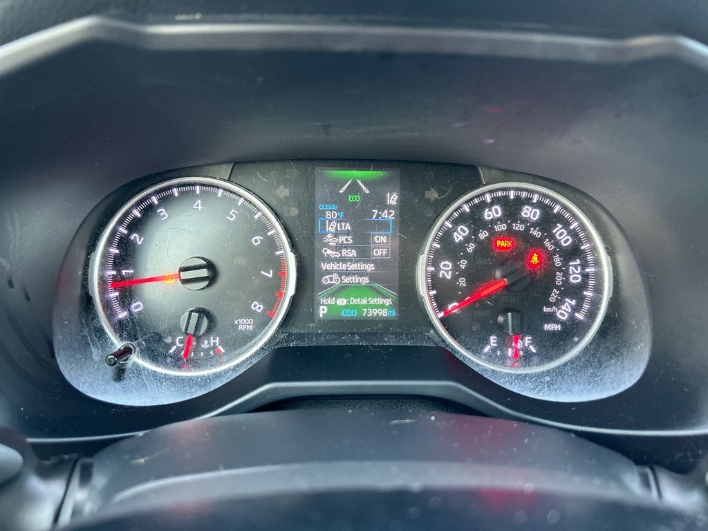 Thumbnail: 2021 Toyota RAV4 - 20
