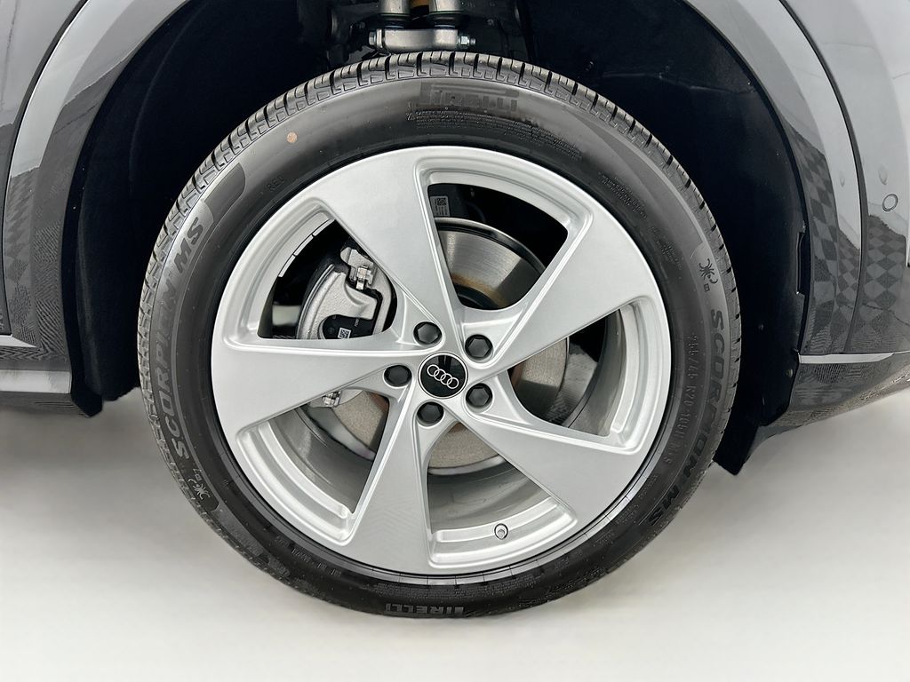 Thumbnail: 2025 Audi Q5 - 31