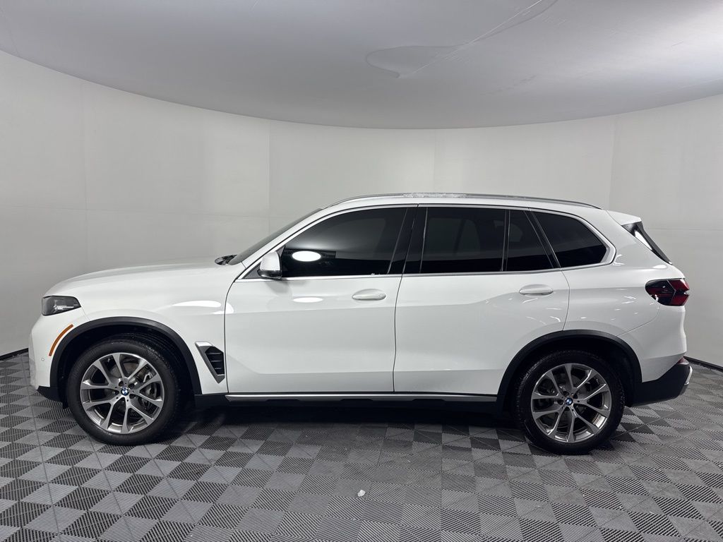 Thumbnail: 2024 BMW X5 - 8