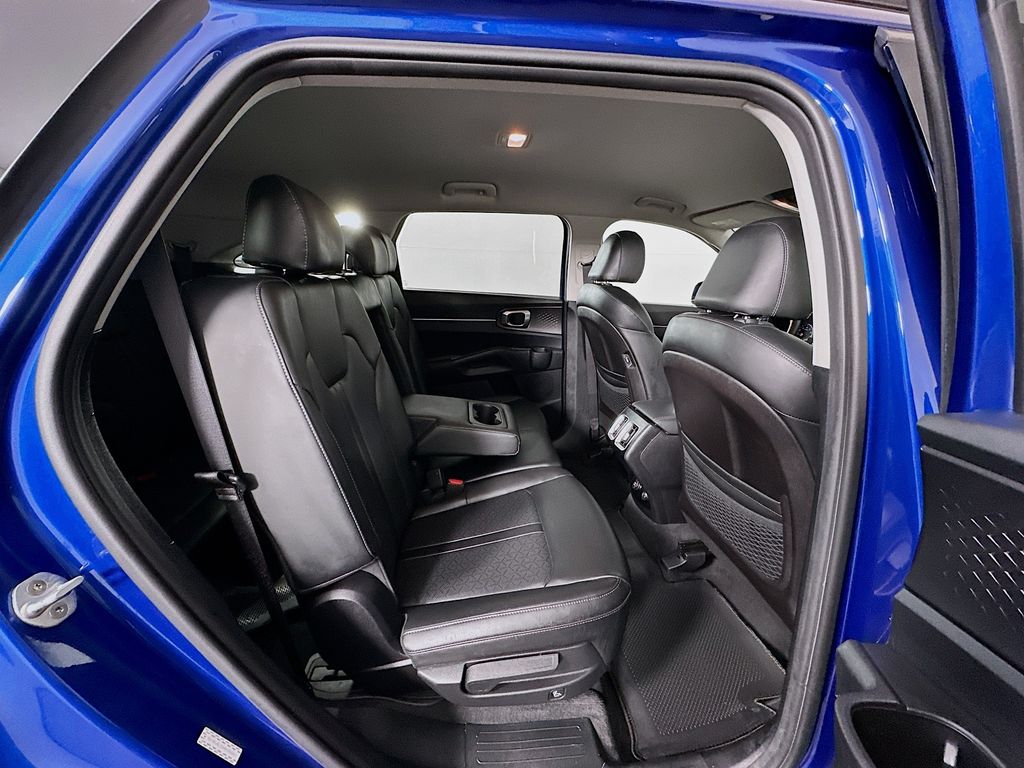 Thumbnail: 2022 Kia Sorento - 29