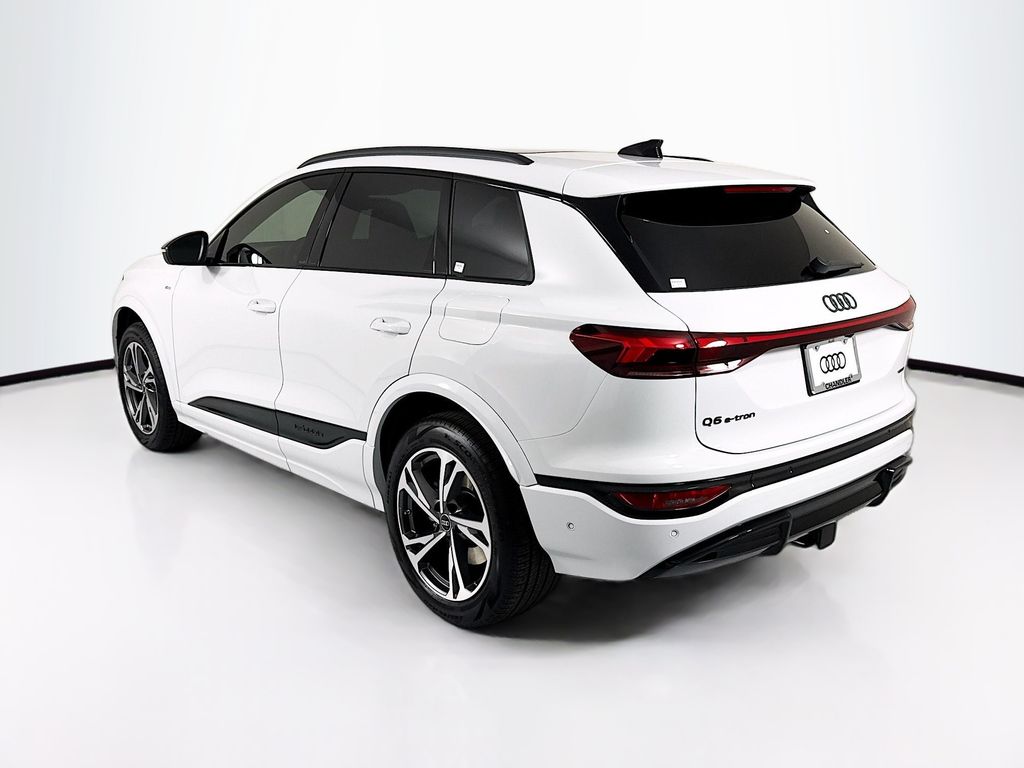 Thumbnail: 2027 Audi Q6 e-tron - 7