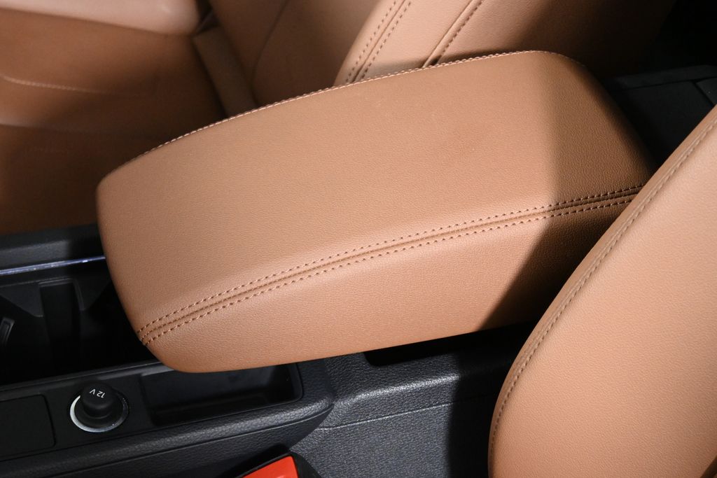 Thumbnail: 2025 Audi Q3 - 26