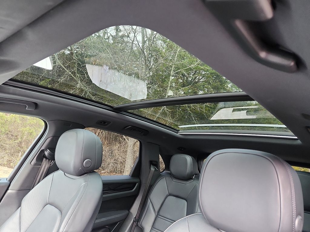 Thumbnail: 2023 Porsche Cayenne - 14