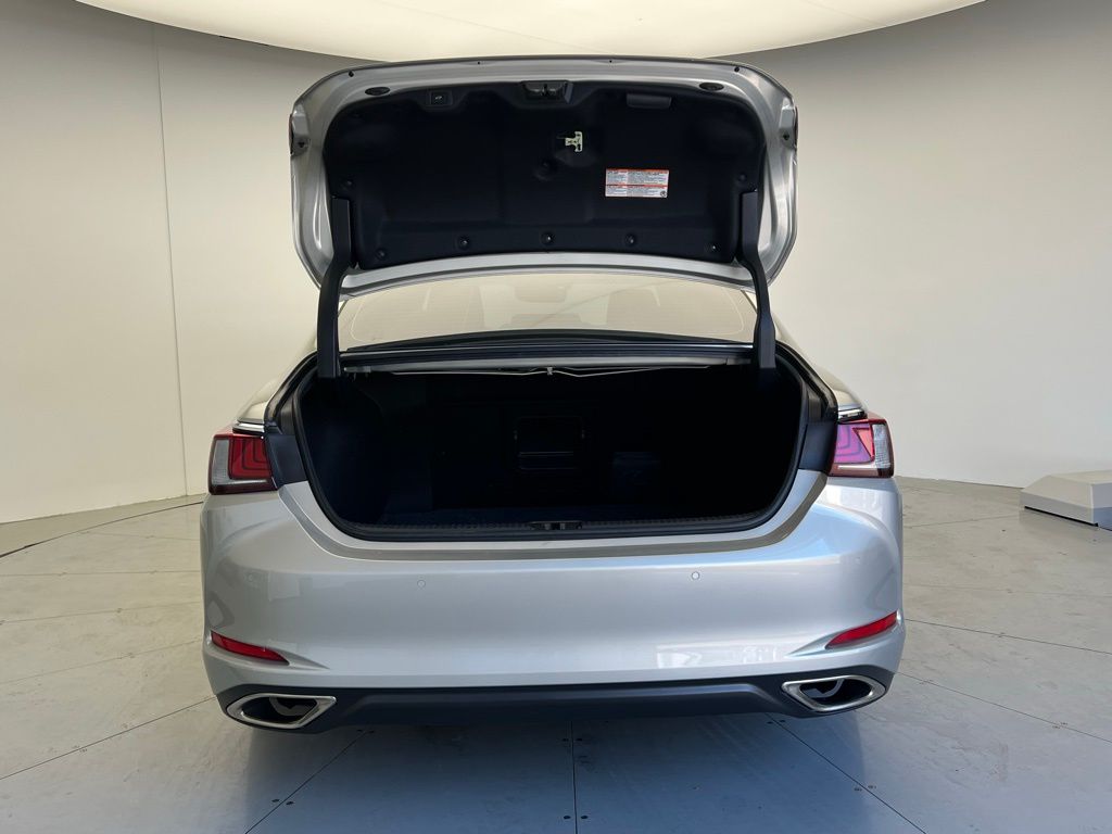 Thumbnail: 2023 Lexus ES - 5